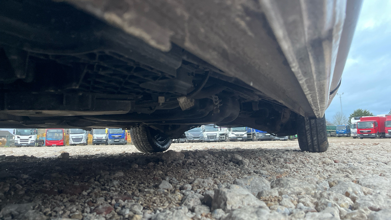 Panel van PEUGEOT EXPERT PROFESSIONAL 1.5 BLUEHDI: picture 13 Panel van PEUGEOT EXPERT PROFESSIONAL 1.5 BLUEHDI: picture 13