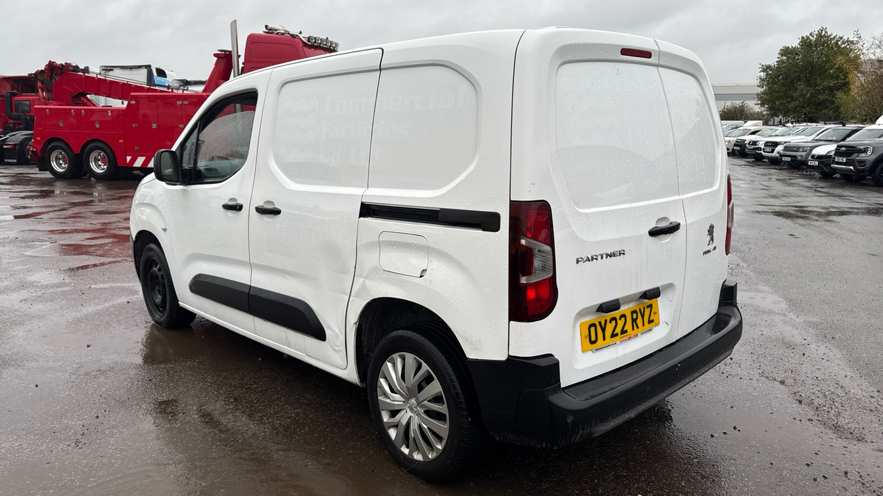 Peugeot Partner 1000 1.5 BLUEHDI 100PS PROFESSIONAL PREM 6SPD - Small van: picture 3 Peugeot Partner 1000 1.5 BLUEHDI 100PS PROFESSIONAL PREM 6SPD - Small van: picture 3