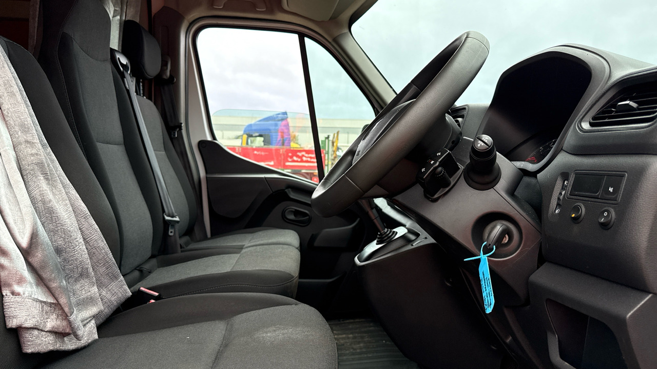 RENAULT MASTER 35 2.3 - Panel van: picture 5 RENAULT MASTER 35 2.3 - Panel van: picture 5