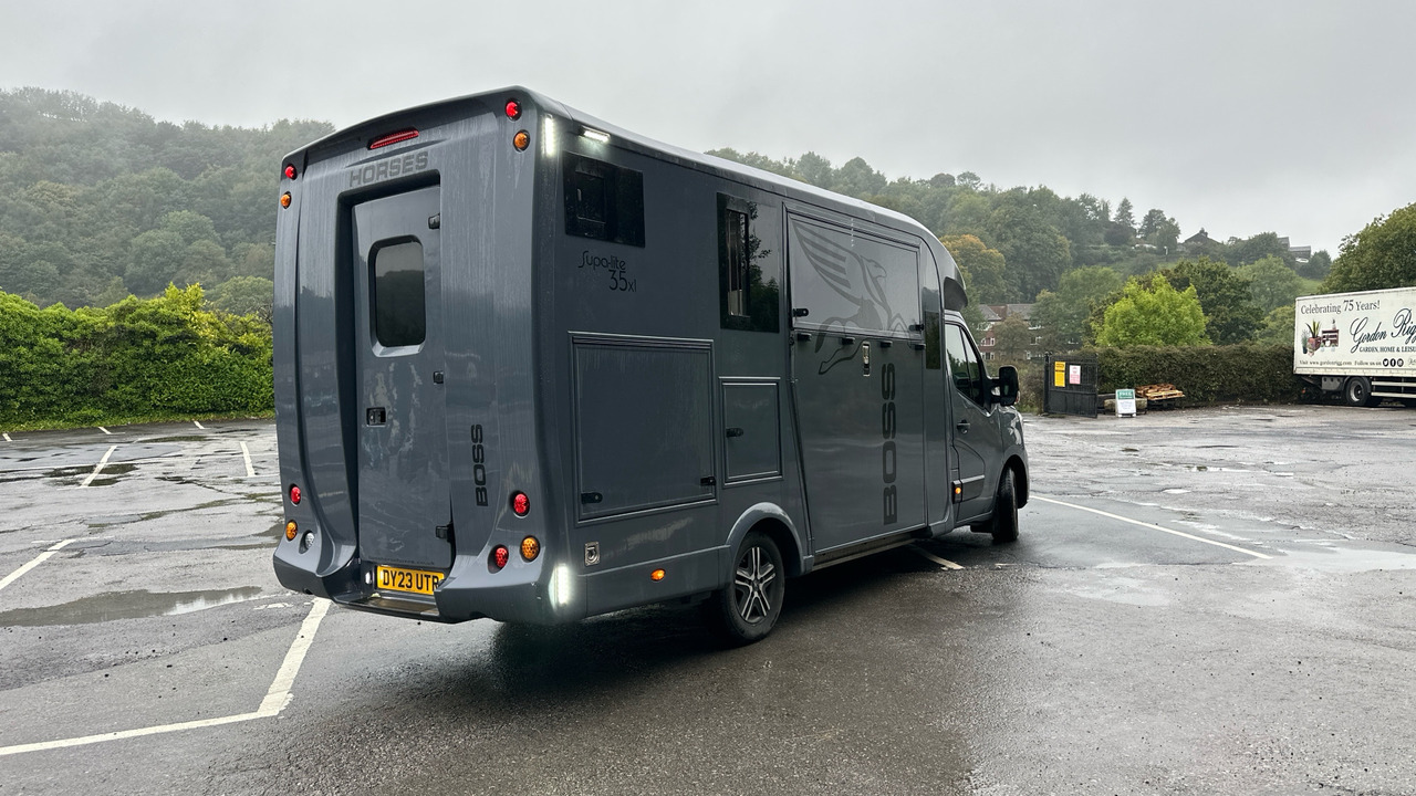 RENAULT MASTER 35 ENERGY 2.3 DCI 150PS - Horse truck: picture 4 RENAULT MASTER 35 ENERGY 2.3 DCI 150PS - Horse truck: picture 4