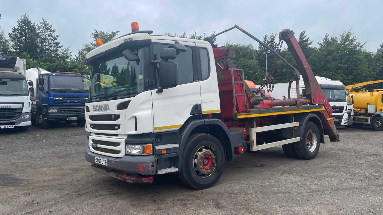 SCANIA P 250 - Skip loader truck: picture 2 SCANIA P 250 - Skip loader truck: picture 2