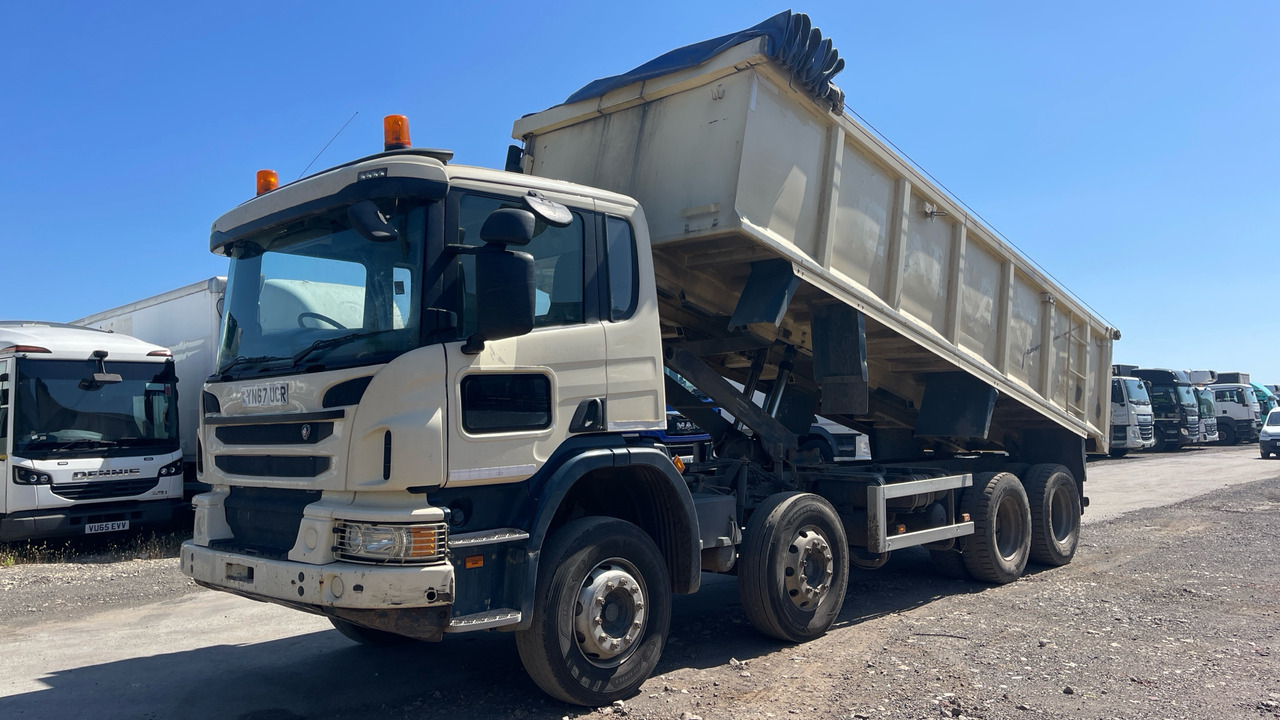 SCANIA P 370 - Tipper: picture 2 SCANIA P 370 - Tipper: picture 2
