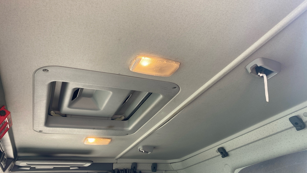 Autotransporter truck SCANIA P 410: picture 15 Autotransporter truck SCANIA P 410: picture 15