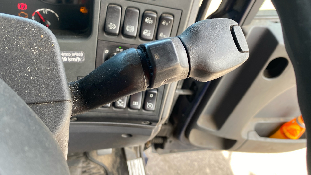 Autotransporter truck SCANIA P 410: picture 19 Autotransporter truck SCANIA P 410: picture 19