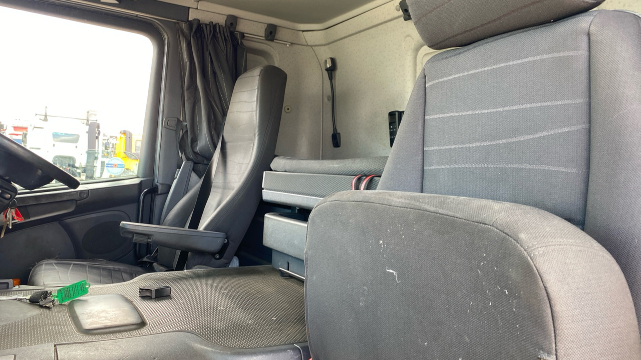 Autotransporter truck SCANIA P 410: picture 14 Autotransporter truck SCANIA P 410: picture 14