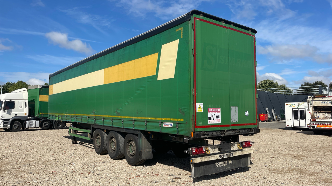 SCHMITZ CURTAINSIDE - Curtainsider semi-trailer: picture 4 SCHMITZ CURTAINSIDE - Curtainsider semi-trailer: picture 4