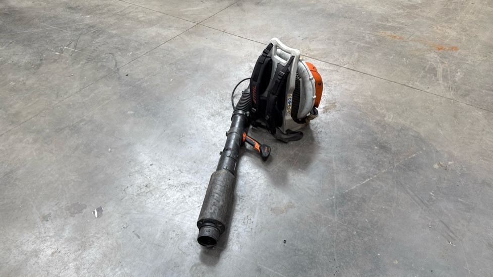 STIHL BR500 LEAF BLOWER BACKPACK - Construction equipment: picture 3 STIHL BR500 LEAF BLOWER BACKPACK - Construction equipment: picture 3
