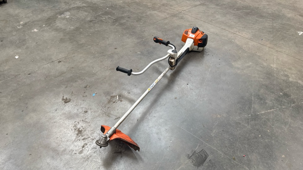 STIHL FS490C STRIMMER - Construction equipment: picture 2 STIHL FS490C STRIMMER - Construction equipment: picture 2