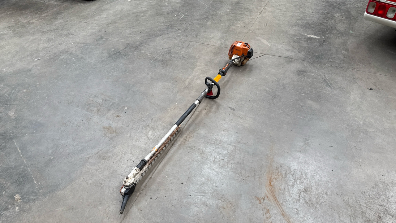 STIHL HEDGE CUTTER - Construction equipment: picture 2 STIHL HEDGE CUTTER - Construction equipment: picture 2