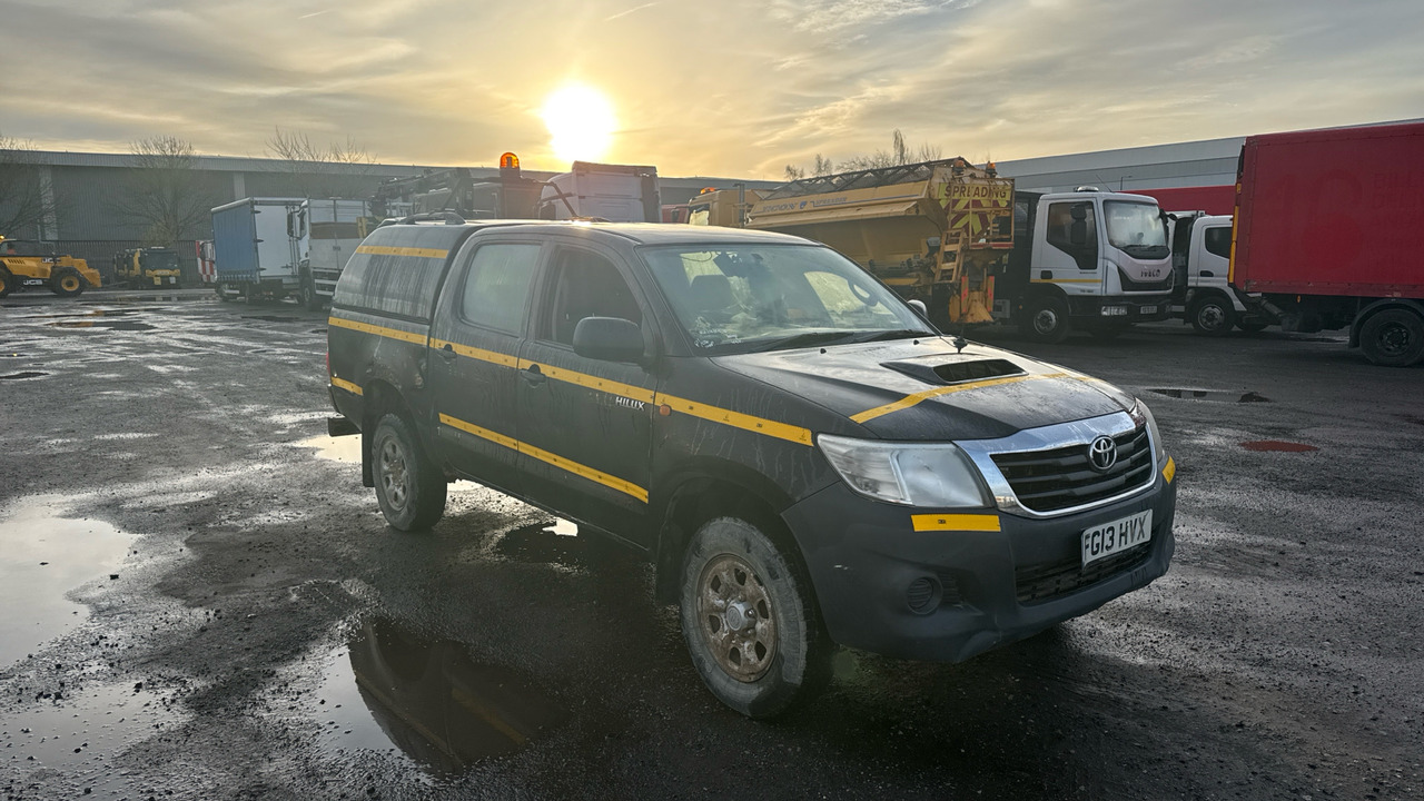 TOYOTA HILUX 2.5 D-4D 144PS - Pickup truck, Combi van: picture 1 TOYOTA HILUX 2.5 D-4D 144PS - Pickup truck, Combi van: picture 1