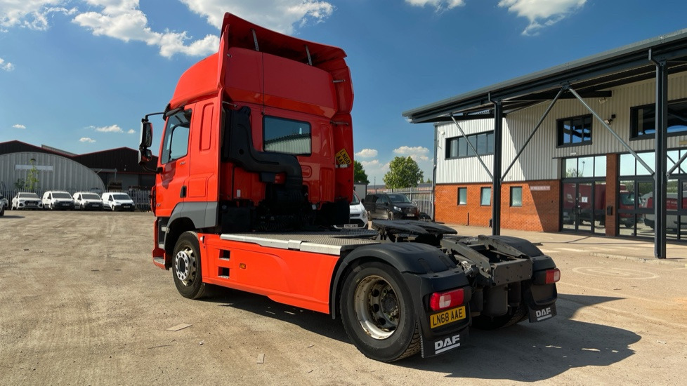 DAF CF 430 EURO 6 - Tractor unit: picture 3 DAF CF 430 EURO 6 - Tractor unit: picture 3