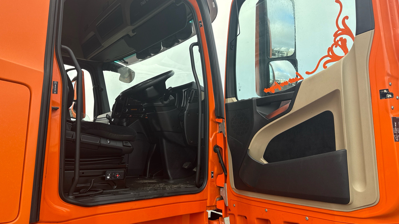 MERCEDES-BENZ ACTROS 1845 - Tractor unit: picture 5 MERCEDES-BENZ ACTROS 1845 - Tractor unit: picture 5