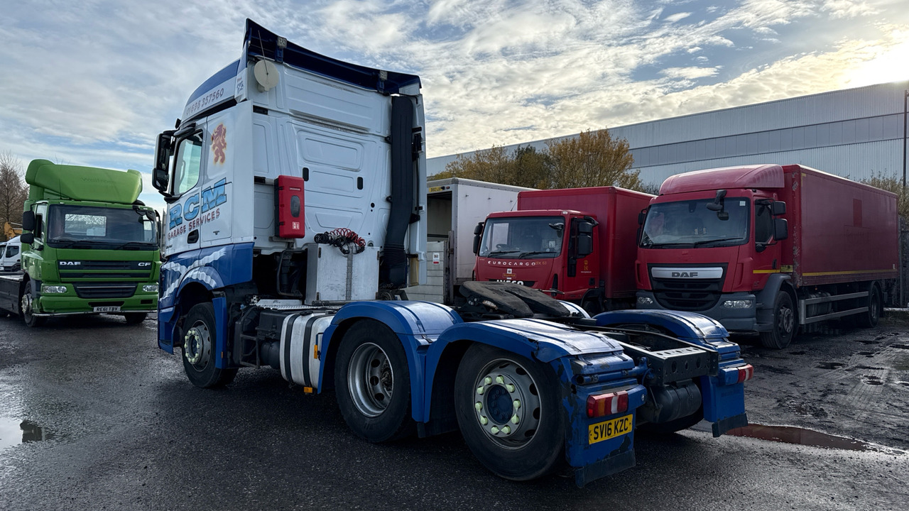 MERCEDES-BENZ ACTROS 2548 - Tractor unit: picture 4 MERCEDES-BENZ ACTROS 2548 - Tractor unit: picture 4