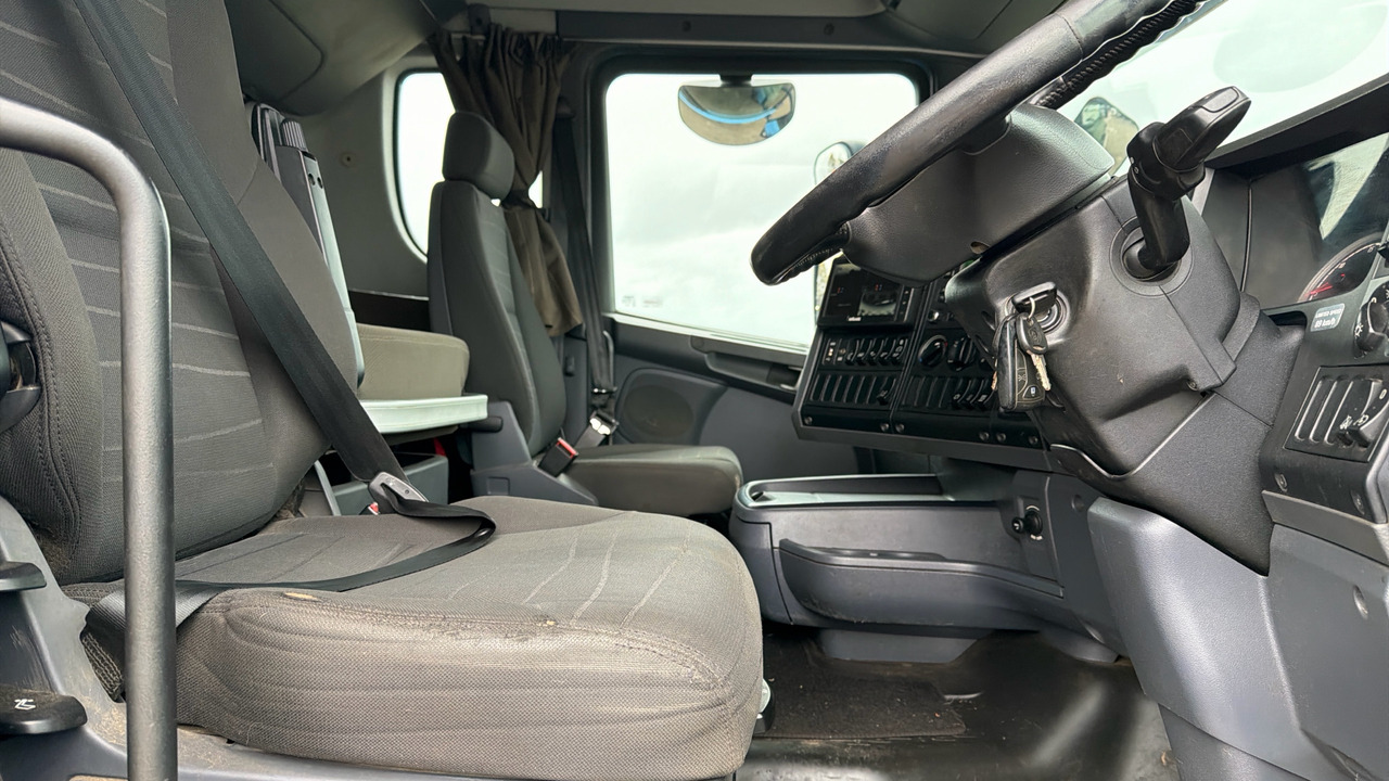 SCANIA R 450 - Tractor unit: picture 5 SCANIA R 450 - Tractor unit: picture 5