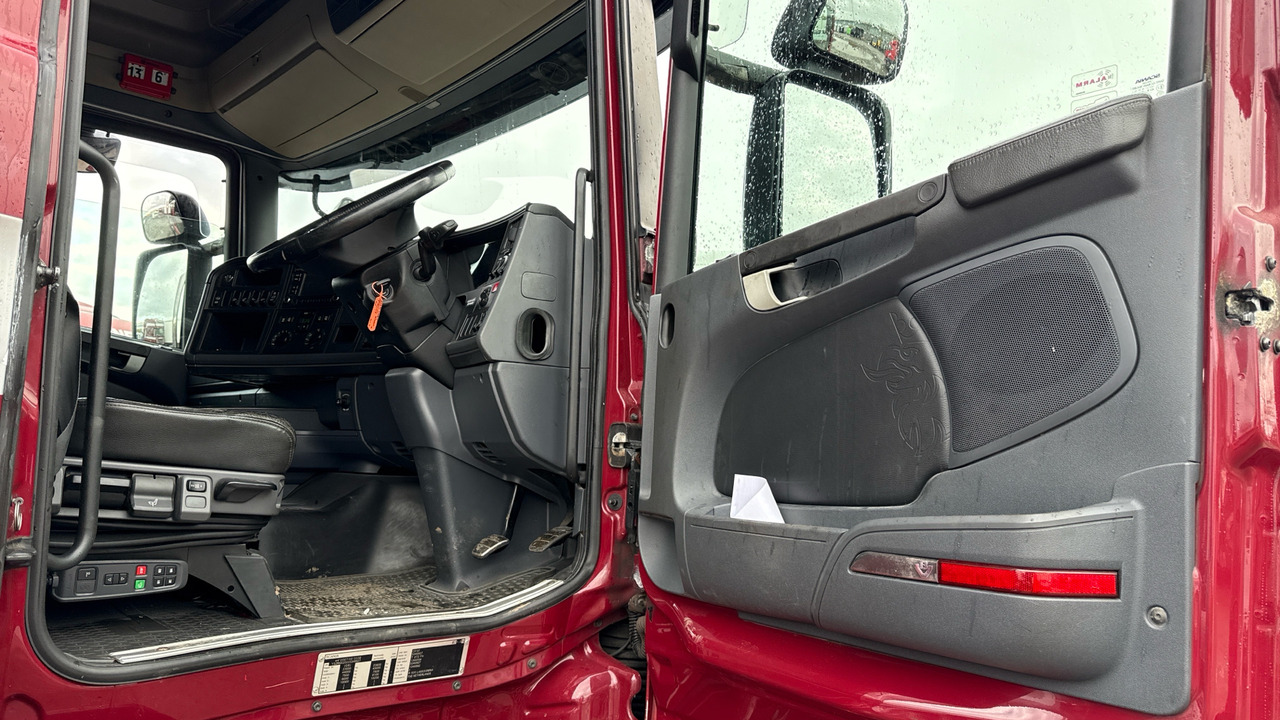 SCANIA R 520 V8 - Tractor unit: picture 5 SCANIA R 520 V8 - Tractor unit: picture 5
