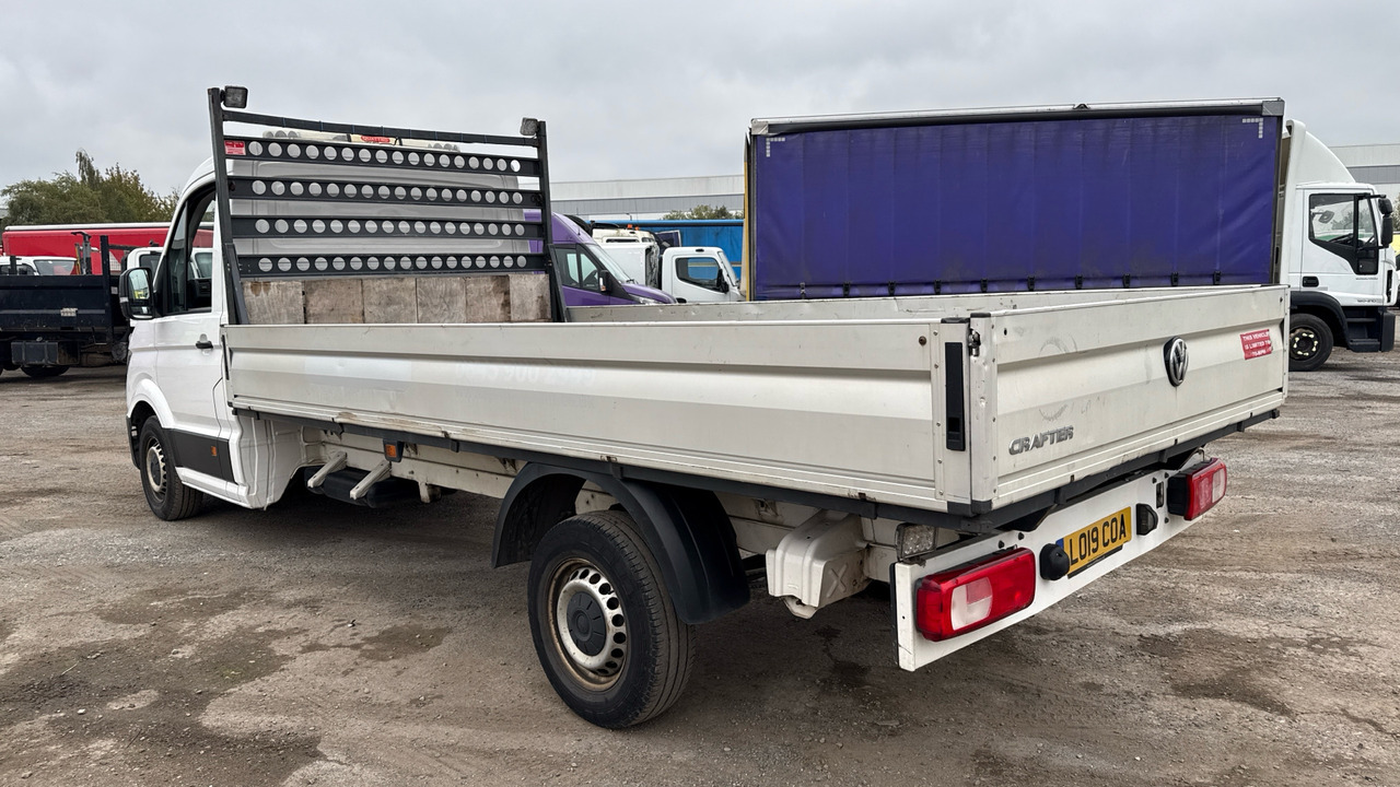 VOLKSWAGEN CRAFTER CR35 2.0 TDI 140PS - Open body delivery van: picture 3 VOLKSWAGEN CRAFTER CR35 2.0 TDI 140PS - Open body delivery van: picture 3