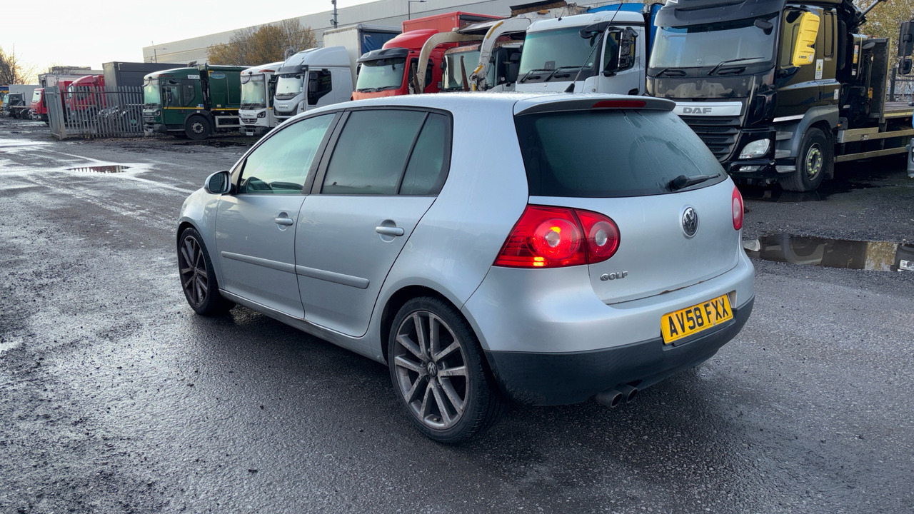VOLKSWAGEN GOLF 2.0 GT Sport TDI 170 DPF - Hatchback: picture 3 VOLKSWAGEN GOLF 2.0 GT Sport TDI 170 DPF - Hatchback: picture 3