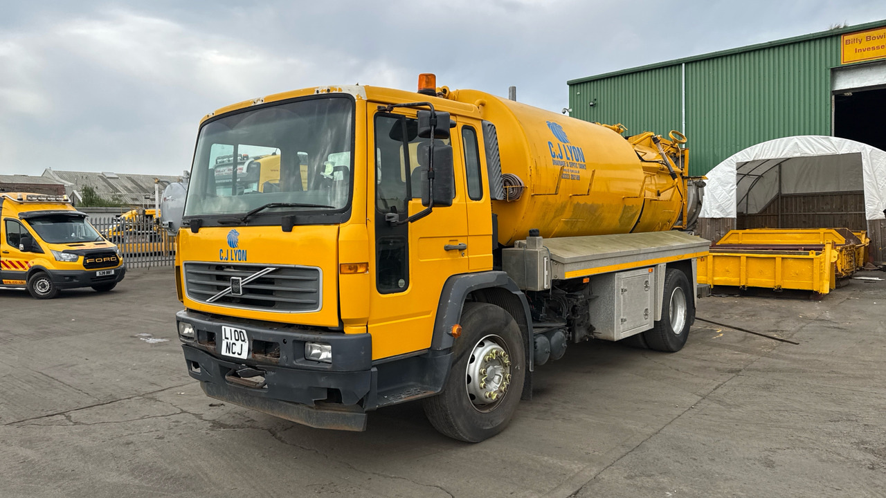 VOLVO FL - Vacuum truck: picture 2 VOLVO FL - Vacuum truck: picture 2