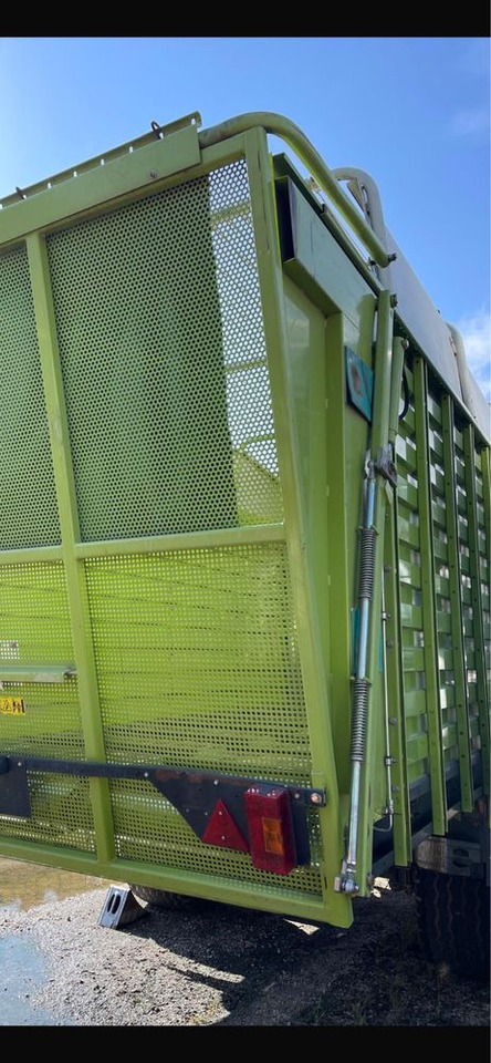 Quantum claas 3800 przyczepa samozbierająca 38m3 objętości Super Stan - Self-loading wagon: picture 3 Quantum claas 3800 przyczepa samozbierająca 38m3 objętości Super Stan - Self-loading wagon: picture 3