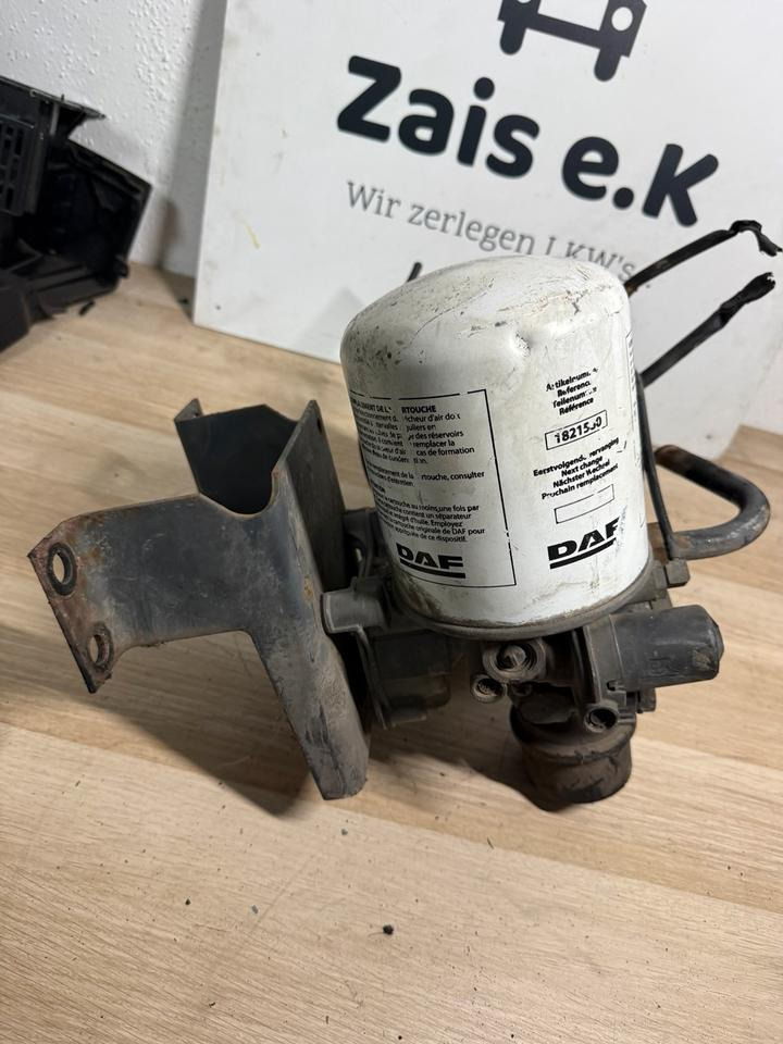 DAF KNORR-BREMSE Lufttrockner II37464N50 AE4528 - Brake accessory for Truck: picture 3 DAF KNORR-BREMSE Lufttrockner II37464N50 AE4528 - Brake accessory for Truck: picture 3