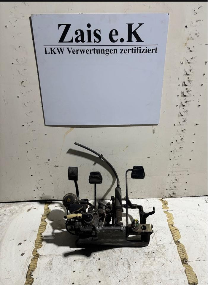 Haldex Betriebsbremsventil 320063123 - Brake valve for Truck: picture 1 Haldex Betriebsbremsventil 320063123 - Brake valve for Truck: picture 1
