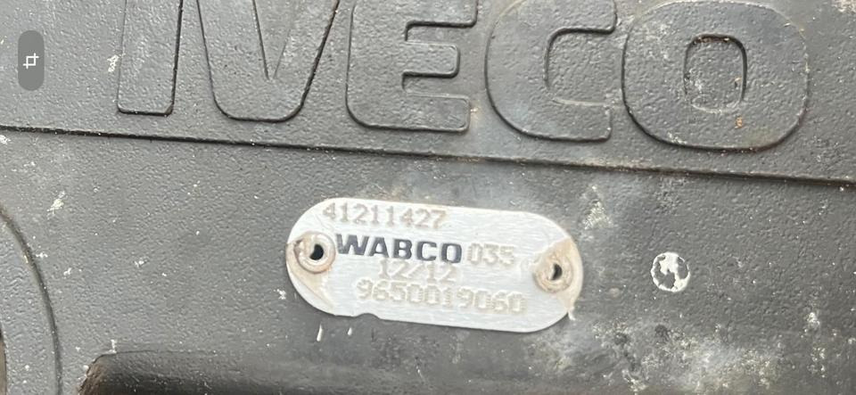 IVECO STRALIS 450 Fußbremsventil Bremsventil WABCO 9650019060 - Brake valve for Truck: picture 2 IVECO STRALIS 450 Fußbremsventil Bremsventil WABCO 9650019060 - Brake valve for Truck: picture 2