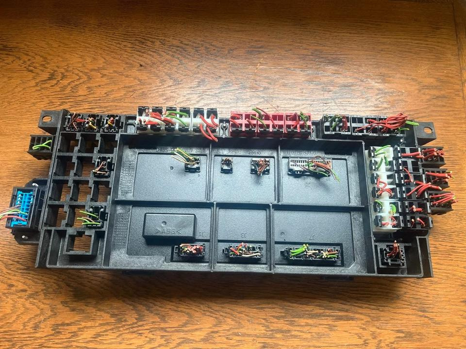 IVECO  Sicherungskasten Multiplex System Body Computer 504360323 - Fuse for Truck: picture 3 IVECO  Sicherungskasten Multiplex System Body Computer 504360323 - Fuse for Truck: picture 3