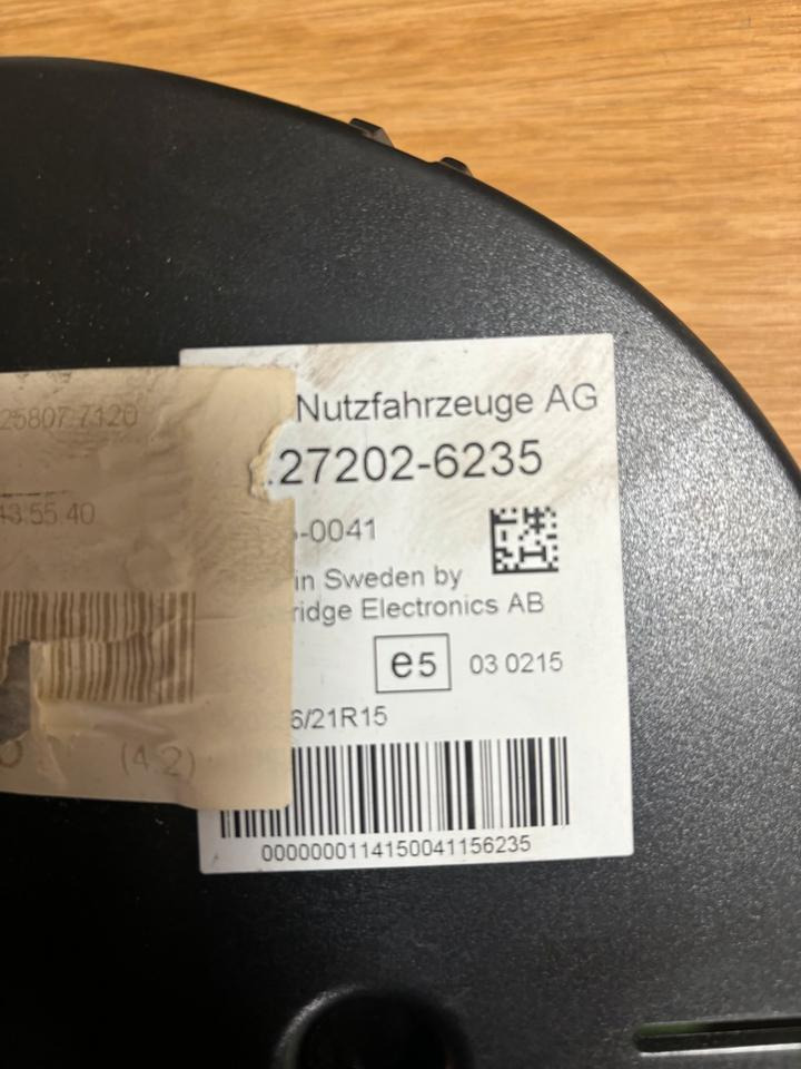 MAN Kombiinstrument / Tacho 81.27202-6235 - Tachograph for Truck: picture 3 MAN Kombiinstrument / Tacho 81.27202-6235 - Tachograph for Truck: picture 3