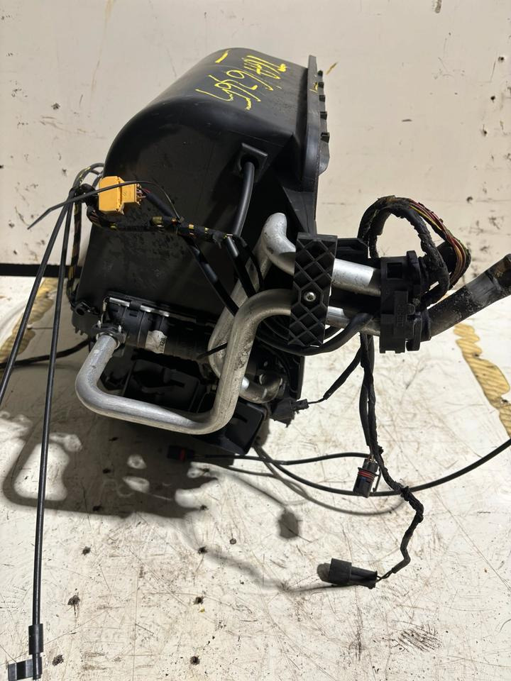 MAN TGA Innenraum Gebläse/Heizung 81.61900.6365 - Fan for Truck: picture 3 MAN TGA Innenraum Gebläse/Heizung 81.61900.6365 - Fan for Truck: picture 3