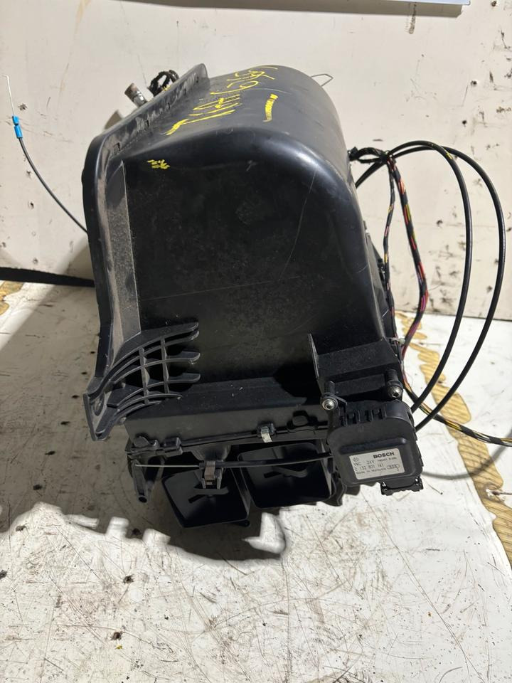 MAN TGA Innenraum Gebläse/Heizung 81.61900.6365 - Fan for Truck: picture 4 MAN TGA Innenraum Gebläse/Heizung 81.61900.6365 - Fan for Truck: picture 4