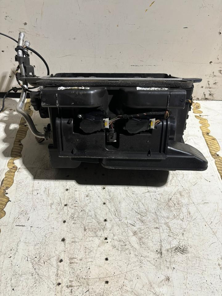 MAN TGX/TGS Innenraum Gehäuse/Heizung 81.61900.6441 - Fan for Truck: picture 5 MAN TGX/TGS Innenraum Gehäuse/Heizung 81.61900.6441 - Fan for Truck: picture 5