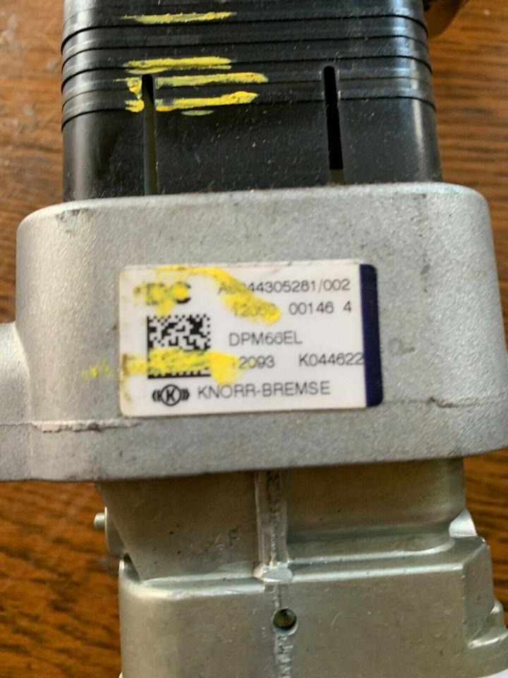 Mercedes Actros Handknorrbremse A 004 430 5281 - Gear stick for Truck: picture 2 Mercedes Actros Handknorrbremse A 004 430 5281 - Gear stick for Truck: picture 2