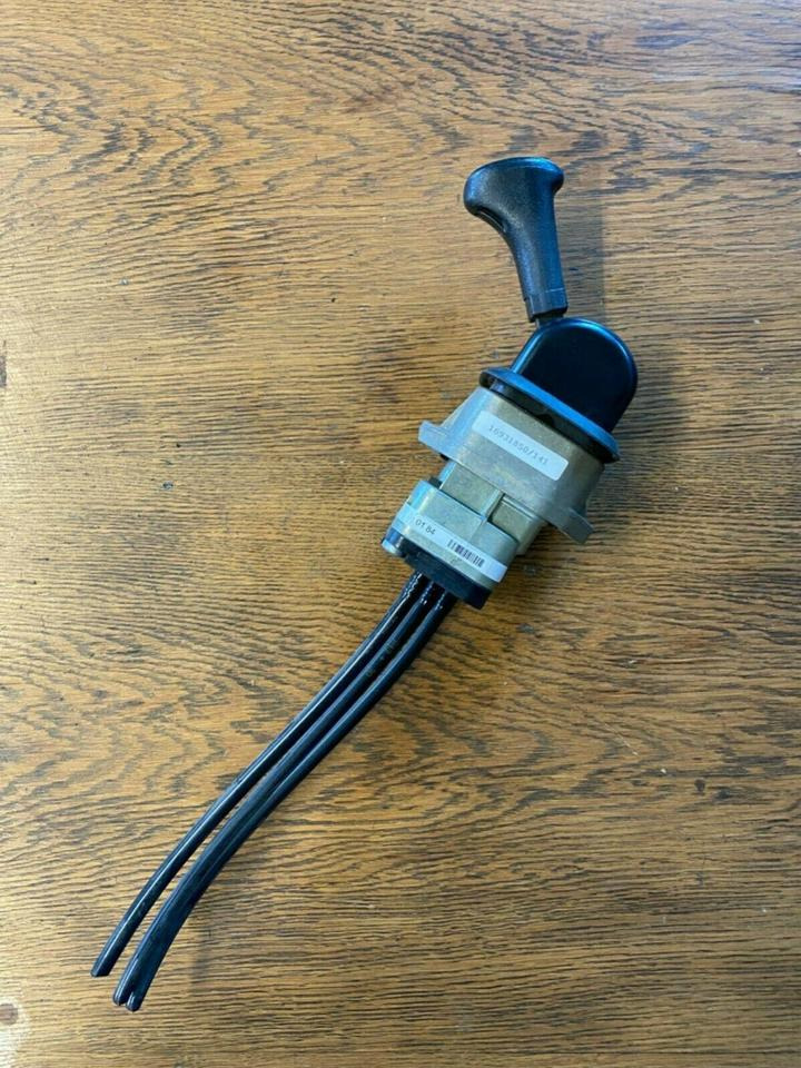 Mercedes Actros MP2 Handknorrbremse A 000 420 01 84 - Gear stick for Truck: picture 4 Mercedes Actros MP2 Handknorrbremse A 000 420 01 84 - Gear stick for Truck: picture 4