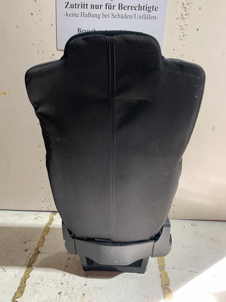 Mercedes Actros MP4 Beifahrersitz A9609103803 - Seat for Truck: picture 4 Mercedes Actros MP4 Beifahrersitz A9609103803 - Seat for Truck: picture 4