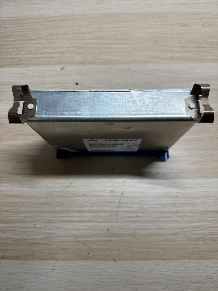 Mercedes Actros MP4 KNORR-BREMSE EBS Steuergerät A0014460036 - ECU: picture 5 Mercedes Actros MP4 KNORR-BREMSE EBS Steuergerät A0014460036 - ECU: picture 5