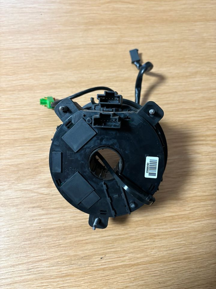 Mercedes Actros MP4 Lenkrad Federspule A0004641918 - Steering wheel for Truck: picture 2 Mercedes Actros MP4 Lenkrad Federspule A0004641918 - Steering wheel for Truck: picture 2