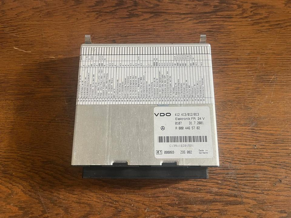 Mercedes Atego Elektronik FR VDO Steuergerät A0004465702 - ECU: picture 2 Mercedes Atego Elektronik FR VDO Steuergerät A0004465702 - ECU: picture 2