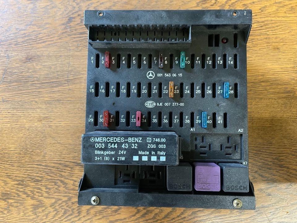 Mercedes Atego Sicherungskasten (Zentralelektrik) 0015430615 - Fuse for Truck: picture 1 Mercedes Atego Sicherungskasten (Zentralelektrik) 0015430615 - Fuse for Truck: picture 1