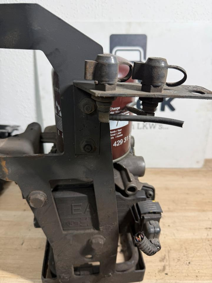 Mercedes KNORR-BREMSE LufttrocknerA0014465564 K138265 - Brake accessory for Truck: picture 5 Mercedes KNORR-BREMSE LufttrocknerA0014465564 K138265 - Brake accessory for Truck: picture 5