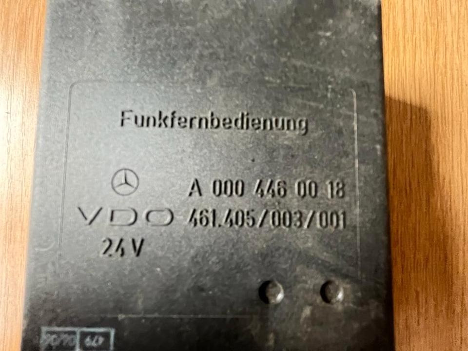 Mercedes VDO Funkfernbedienung Steuergerät A 000 446 00 18 - ECU for Truck: picture 2 Mercedes VDO Funkfernbedienung Steuergerät A 000 446 00 18 - ECU for Truck: picture 2
