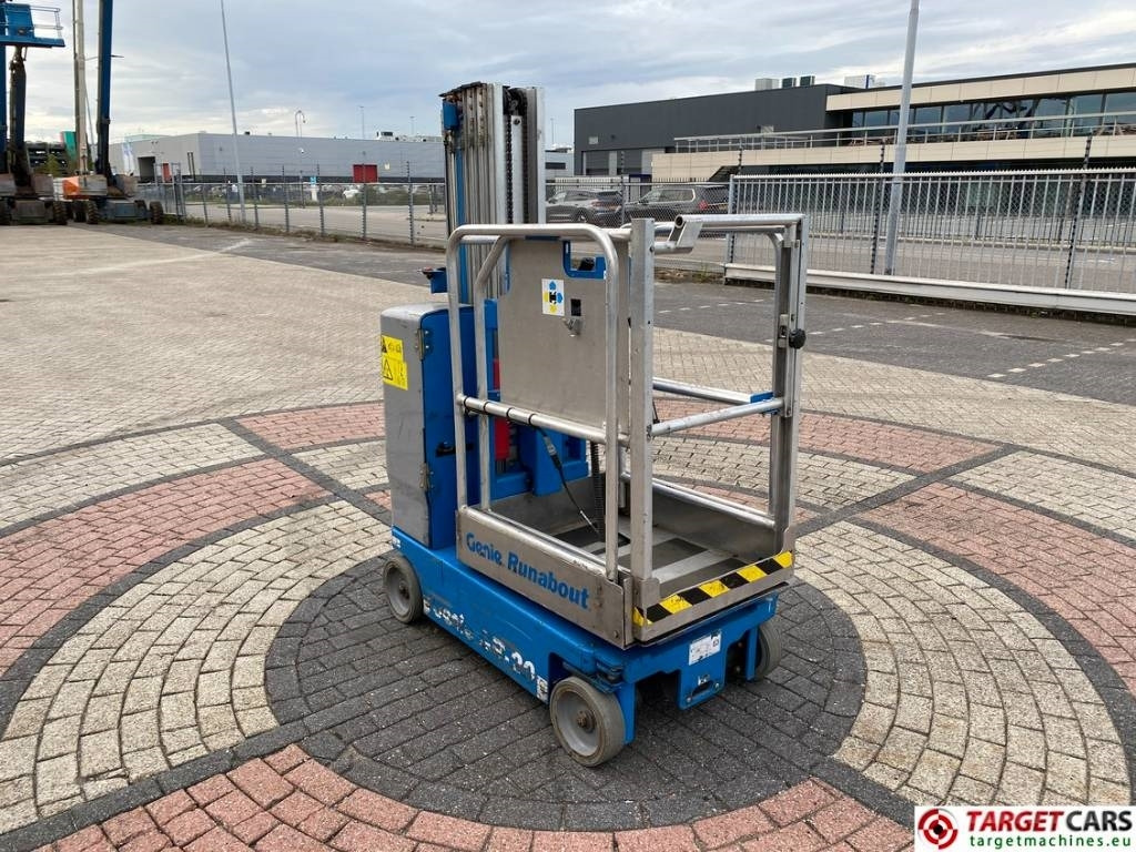 Genie GR-20 RunAbout El Vertical Mast Work Lift 802cm - Vertical mast lift: picture 2 Genie GR-20 RunAbout El Vertical Mast Work Lift 802cm - Vertical mast lift: picture 2
