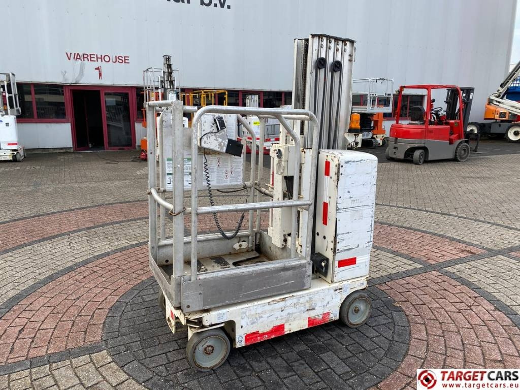 Genie GR-20 RunAbout Electric Vertical Mast Lift 802cm - Vertical mast lift: picture 1 Genie GR-20 RunAbout Electric Vertical Mast Lift 802cm - Vertical mast lift: picture 1