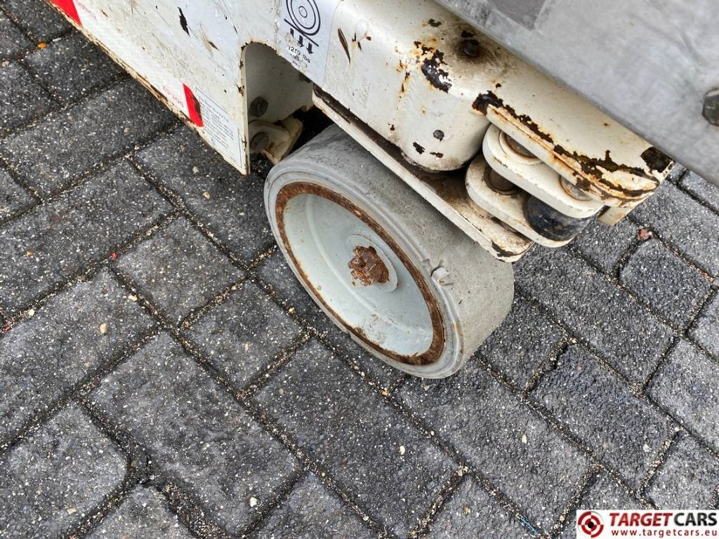 Leasing of Genie GR-20 RunAbout Electric Vertical Mast Lift 802cm  Genie GR-20 RunAbout Electric Vertical Mast Lift 802cm: picture 22