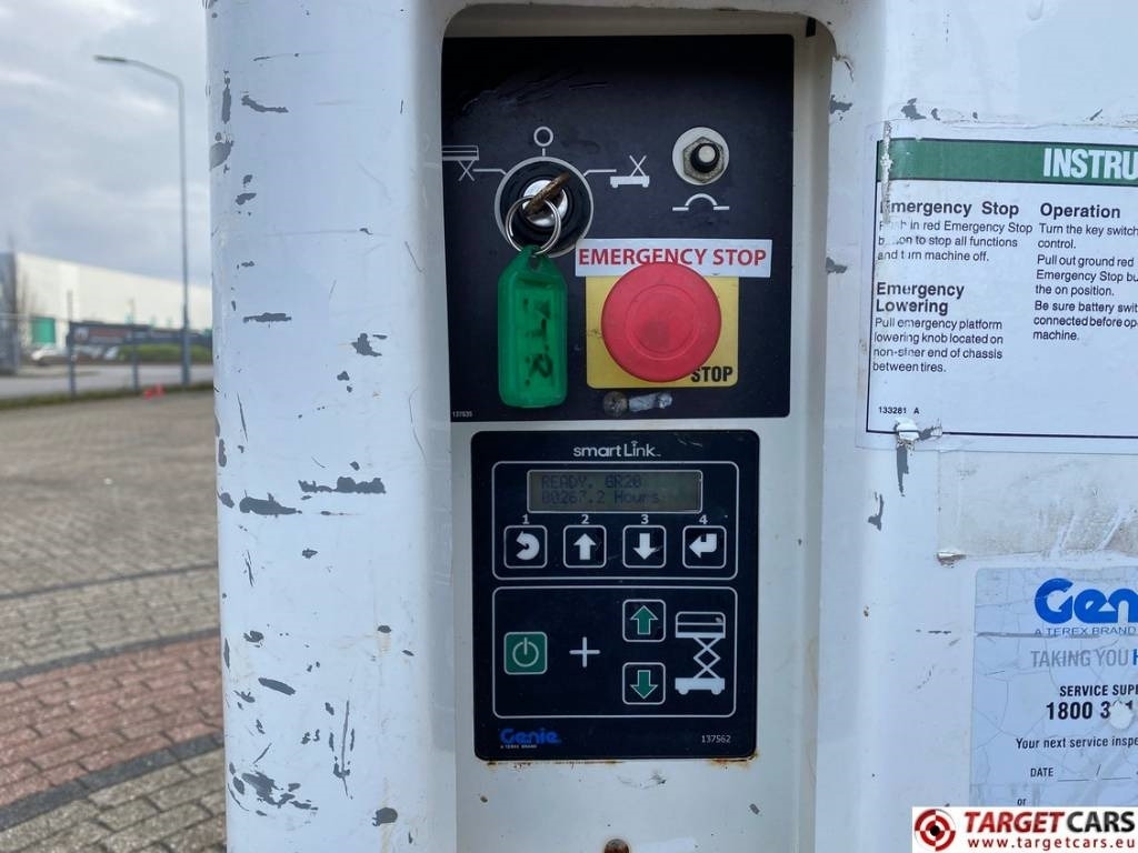 Leasing of Genie GR-20 RunAbout Electric Vertical Mast Lift 802cm  Genie GR-20 RunAbout Electric Vertical Mast Lift 802cm: picture 12