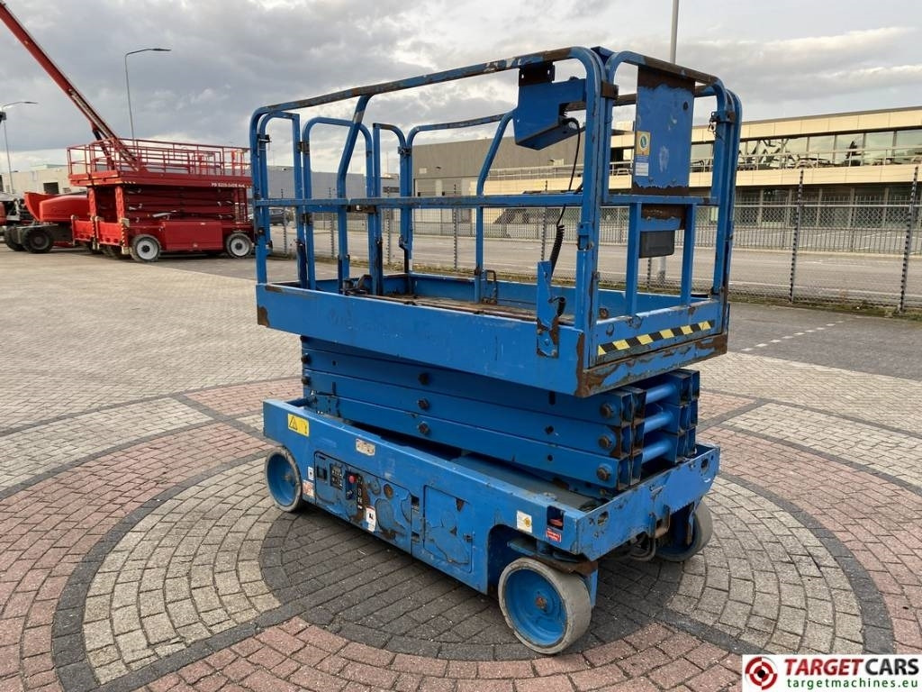 Genie GS-2646 Electric 2646 Scissor Work Lift 992cm - Scissor lift: picture 2 Genie GS-2646 Electric 2646 Scissor Work Lift 992cm - Scissor lift: picture 2