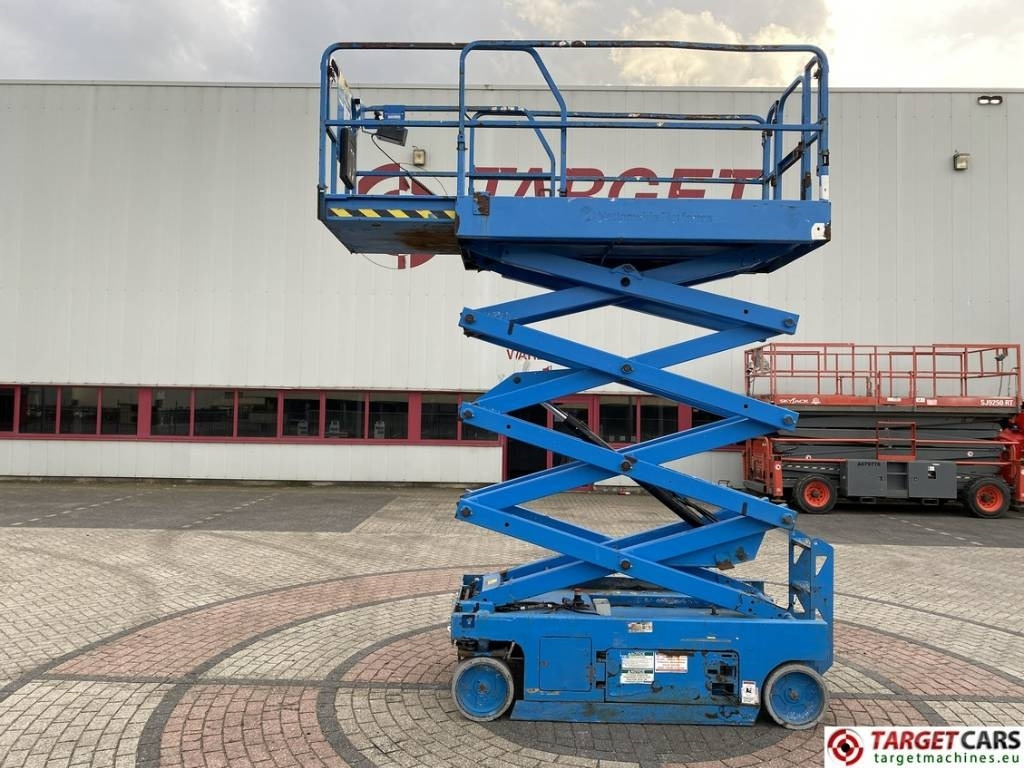 Genie GS-2646 Electric 2646 Scissor Work Lift 992cm - Scissor lift: picture 5 Genie GS-2646 Electric 2646 Scissor Work Lift 992cm - Scissor lift: picture 5