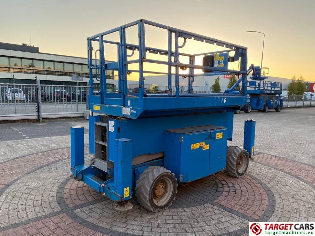 Genie GS-4069 DC Electric GS4069 Scissor WorkLift 1412cm - Scissor lift: picture 3 Genie GS-4069 DC Electric GS4069 Scissor WorkLift 1412cm - Scissor lift: picture 3