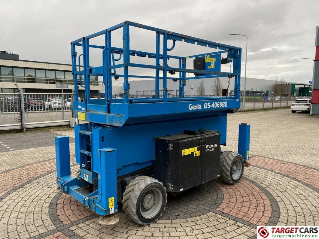 Genie GS-4069BE HyBrid Scissor Work Lift 1412cm - Scissor lift: picture 3 Genie GS-4069BE HyBrid Scissor Work Lift 1412cm - Scissor lift: picture 3
