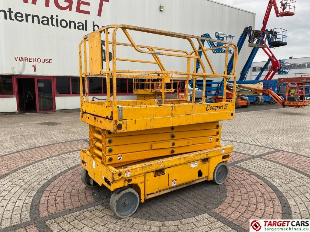 Haulotte Compact 12 Electric Scissor Work Lift 1200cm - Scissor lift: picture 1 Haulotte Compact 12 Electric Scissor Work Lift 1200cm - Scissor lift: picture 1