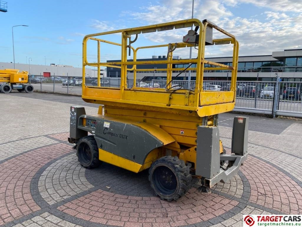 Haulotte Compact 12DX Diesel 4x4 Scissor Work Lift 1206cm - Scissor lift: picture 2 Haulotte Compact 12DX Diesel 4x4 Scissor Work Lift 1206cm - Scissor lift: picture 2